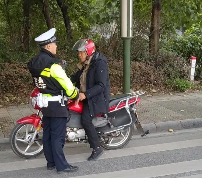 查處酒駕，只為大家的出行保駕護航